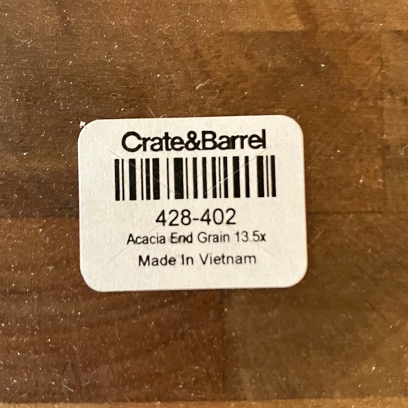 New Crate & Barrel Round Acacia End-Grain Cutting Board, Cheese Board, Serveware - Picture 7 of 9